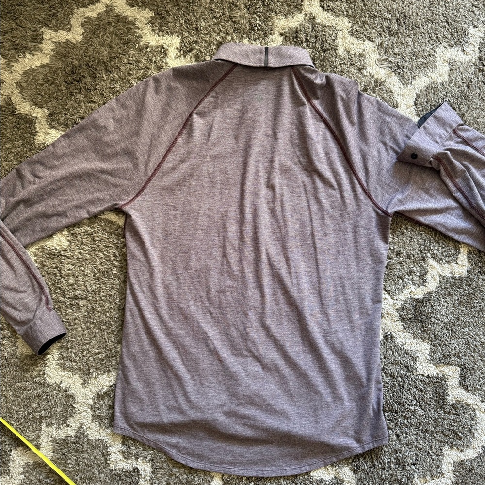 Large luluelmon dress shirt